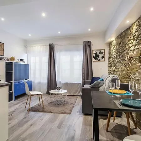 Cosy With Exposed Stonework In The Heart Of * Lyon